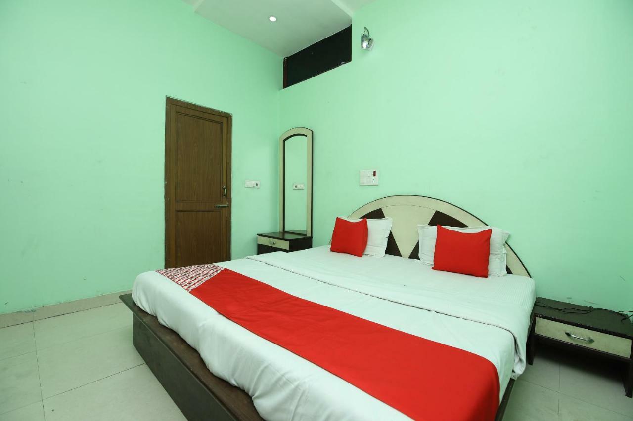 Oyo 40458 Hotel Deep Palace Jind Exterior photo